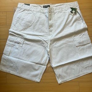 NEW Lifted Research Group LRG Shorts Mens 44 White Cargo Flat Front Pockets